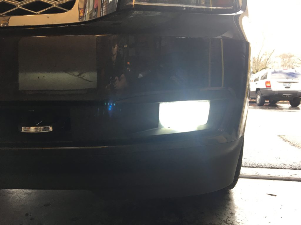 2018 subaru crosstrek fog light bulb