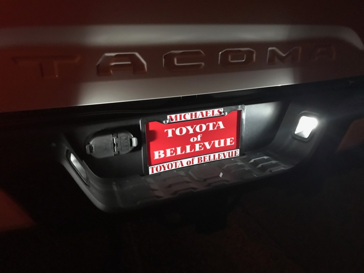tacoma license plate light bulb